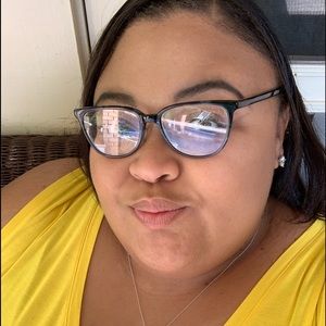Meet your Posher, Latrice